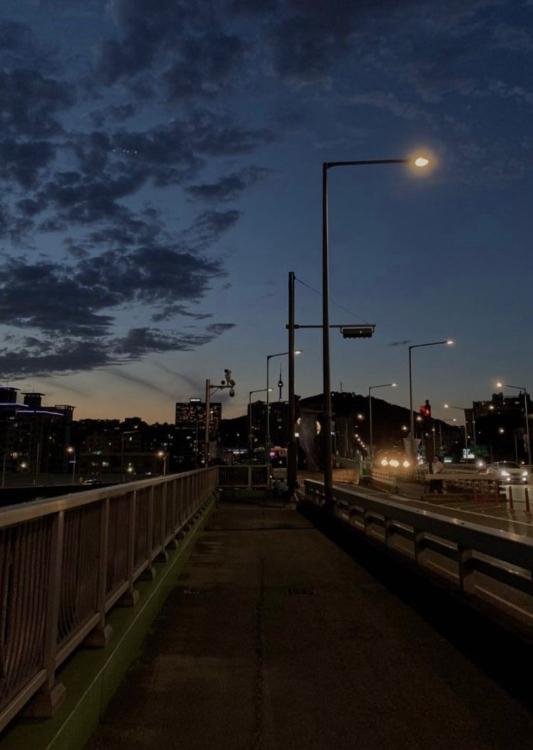 この夜だけは、知らないままでいて